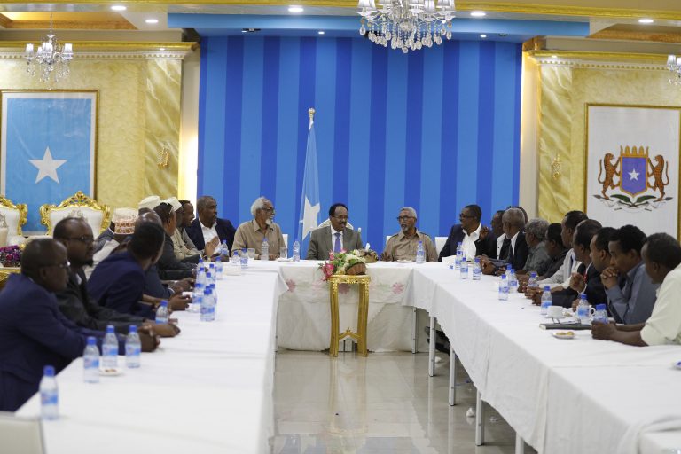 Madaxweyne Farmaajo oo Barlamaanka Puntland ku ammaanay doorkooda hirgelinta Federaalleynta