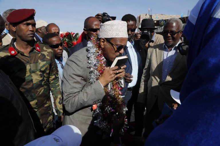 Madaxweynaha Jamhuuriyadda Federaalka Soomaaliya oo maanta safar dhulka ah ku maray magaalooyin kala ah  Waaciye, Carmo, Ceel Daahir iyo Boosaaso.