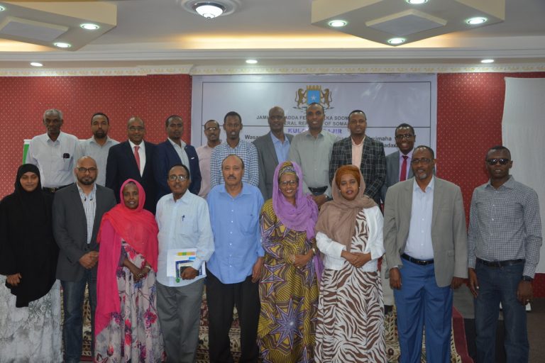 Wasaaradaha Arimaha Dastuurka iyo arimaha gudaha oo kulan la qaatey Gudiga madax banaan ee doorashooyinka