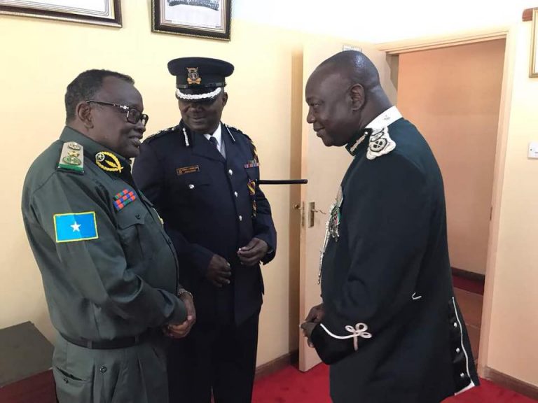 Taliyaha Ciidanka Asluubta Soomaaliyeed oo Nairobi kula kulmay dhiggiisa Dowladda Kenya (SAWIRRO).