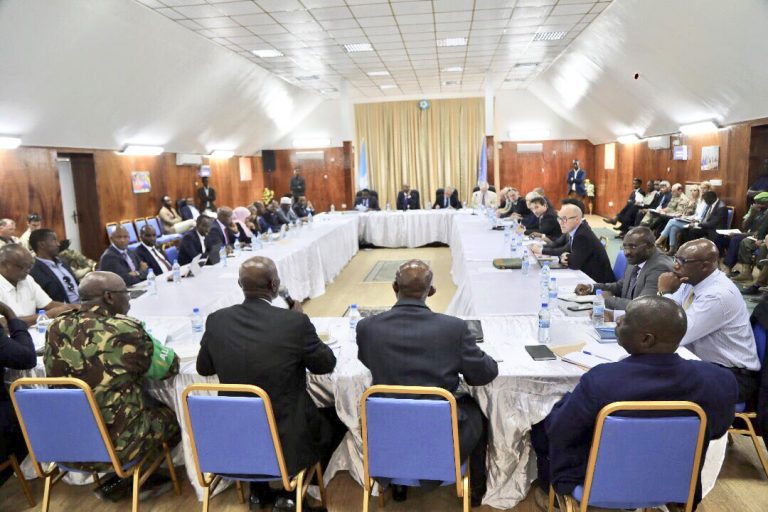 Dowllada soomaaliya oo u soo bandhigtay Beesha Caalamka Qorsha Ciidanka Nabad Ilaalinta Midowga Afrika ee AMISOM lagala wareegayo amaanka dalka.