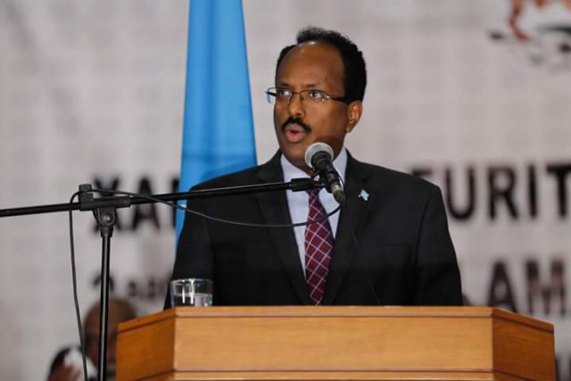 Madaxweyne Farmaajo oo ku baaqay in al shabaab meel loga soo wada jeesto