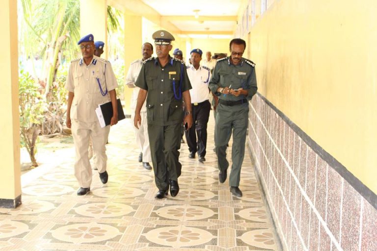 Taliyaha ciidaanka Booliska soomaaliyeed oo kormeeray xarunta general kaahiye