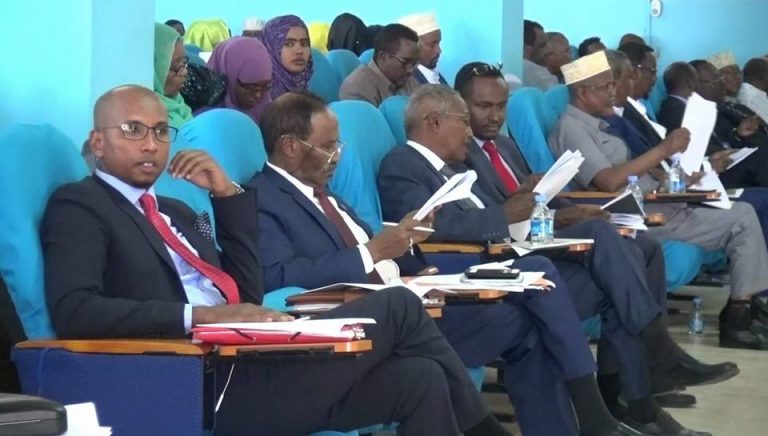 Shan musharax oo isku diiwaan geliyay qabashada xilka gudoonka golaha shacabka.