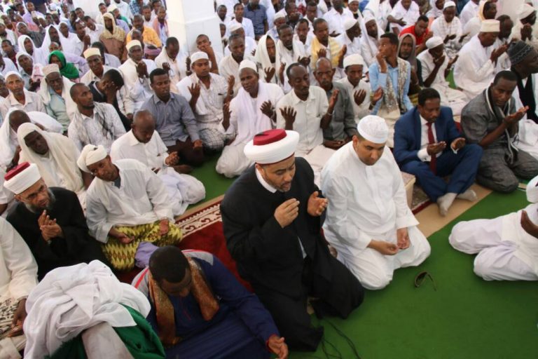 Culumada Sufiyiinta Caalamka oo casho sharaf logu sameyay Muqdisho