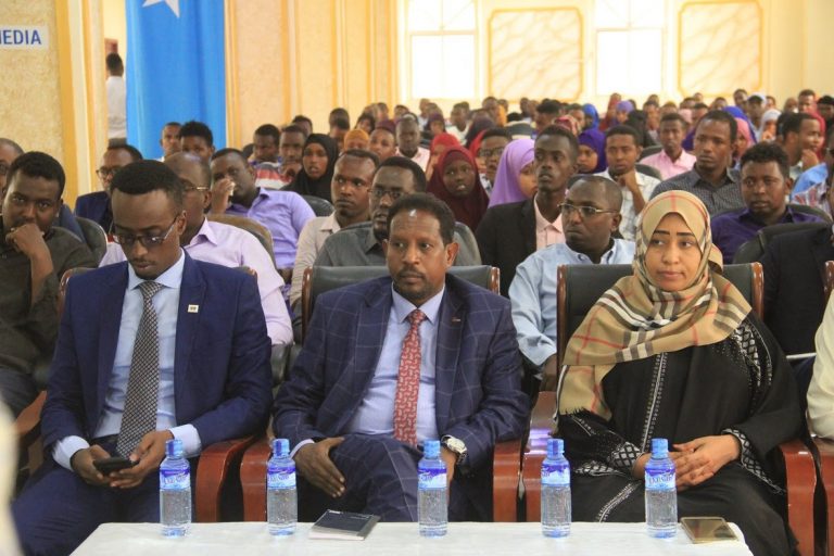 Gudoomiyaha Gobalka Banaadir oo daah furay barnaamijka wacyigalinta dhalinyarada Gobalka