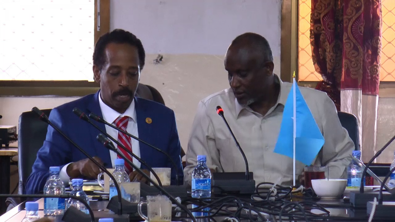 Musharaxiinta u taagan qabashada xilka Gudoonka Barlamaanka oo manta isdiiwangalinaya