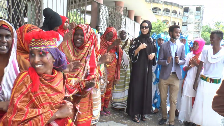 Fanaanda kiin jaamac yare oo muqdisho u timid in ay ku qabato bandhig faneed
