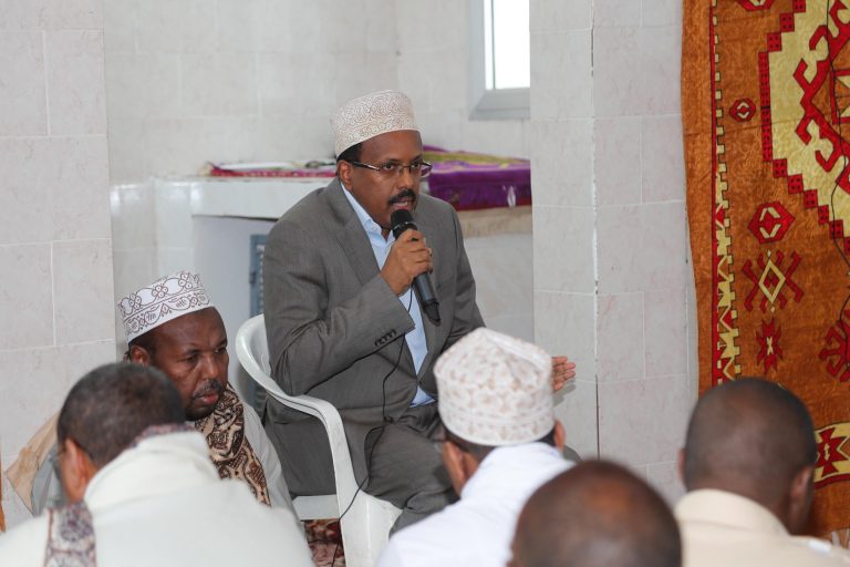 Madaxweyne Farmaajo “Xabad joojin degdeg ah hala sameeyo, dhiiga daadanayana hala baajiyo”