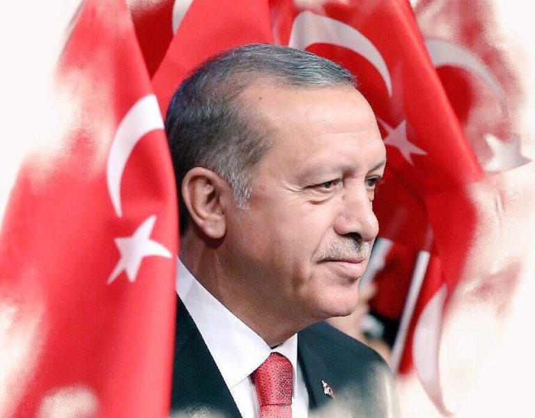 Madaxweynaha Farmaajo oo Hambalyo u diray Madaxweyne Rajab Dayib Erdogan