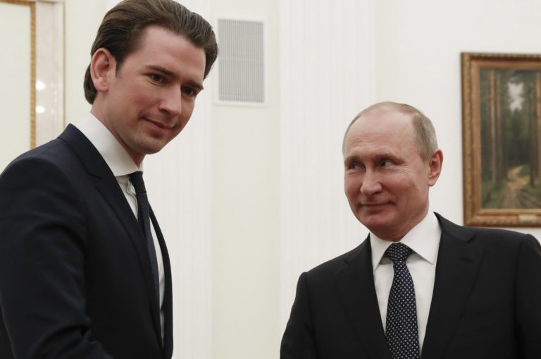 Madaxweyne Putin oo booqasho Khamiista ku tagi doono dalka Austria
