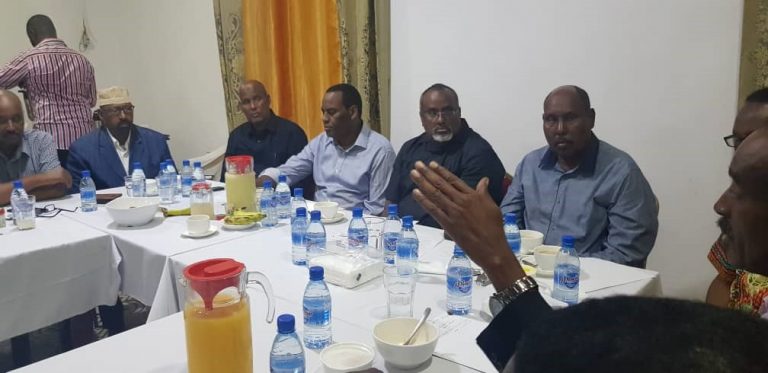 Madaxweynaha Hirshabeelle oo la kulmay Saraakiil ka tirsan Ciidamada Qalabka Sida ee Soomaaliya