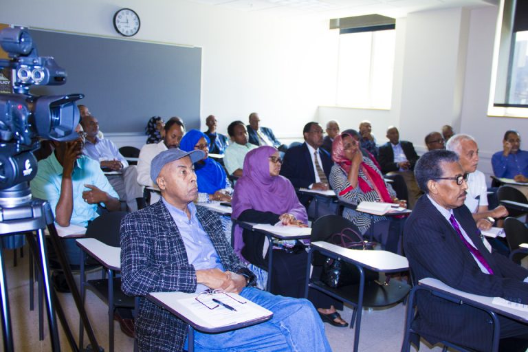 Shirkii looga hadlayay arimaha Beeraha oo ku soo xirmay Columbus