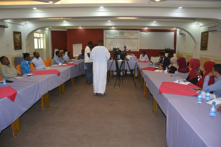 Shirka Madasha Wasaaradaha Arrimaha Dastuurka ee DFS, D/Goboleedyada iyo G/Banaadir oo furmay