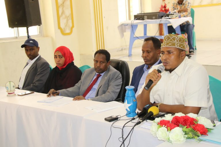 Gobolka Banaadir oo daahfuray Wadatashiga Siyaasadda Barakacayaasha