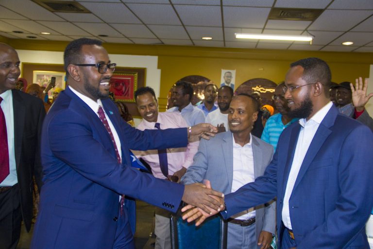 Senator Ayuub Ismaciil Yuusuf oo la kulmay Jaaliyadda Columbus Ohio