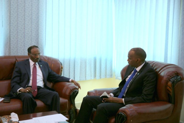 Ra’iisul Wasaare Khayre oo Kormeeray Wasaaradda Maaliyadda