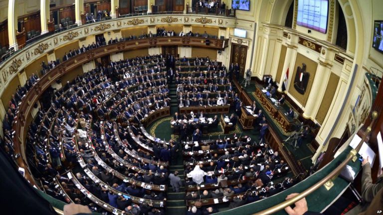 Masar oo Meel marisay Sharci ogolaanaya inay Dhalasho bixiso