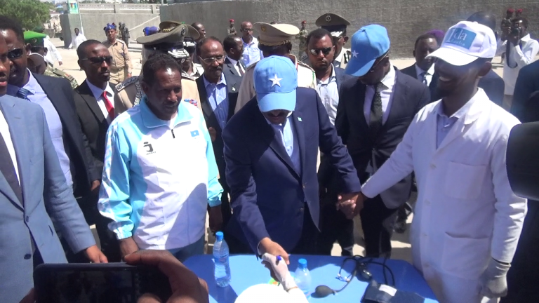 Madaxweynaha JFS oo kormeeray goob adeeg caafimaad si bilaash ah loogu sameynayo dadka danyarta ah