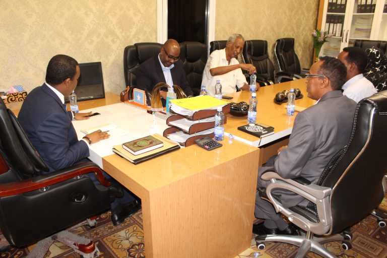 Furdada Canshuuraha Dakadda Muqdisho oo maamul cusub lo magacabay