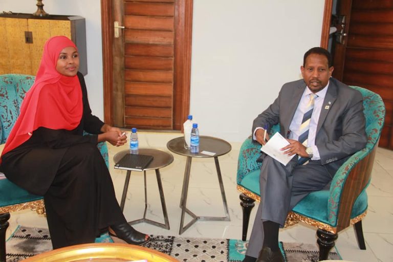 Duqa Muqdisho iyo Ilwad Elman oo isla gartay awood siinta Dhallinyarada