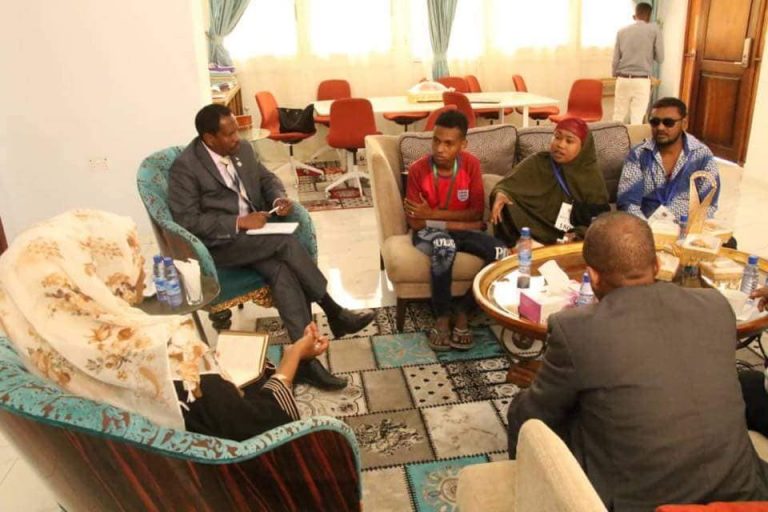 Duqa Muqdisho oo dib ugu soo celiyey Gurigooda qoys dan-yar ah