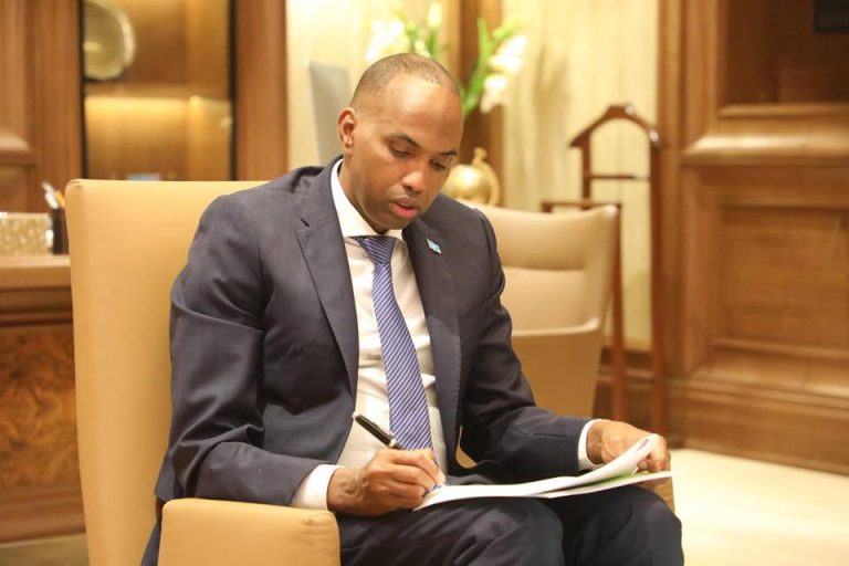 Ra’iisul Wasaare Khayre oo ku Amray Wasaarada Amniga in ay dedejiso Siyaasadda Xakamaynta Qaxootiga soo gelaya Dalka