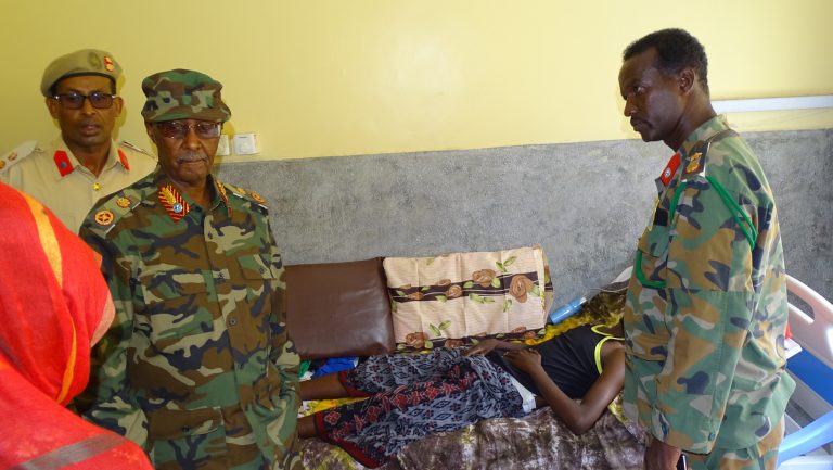 Taliyaha cusub ee Ciidanka Xoogga dalka oo kormeer shaqo ku tagay Cisbitaalka Xoogga dalka