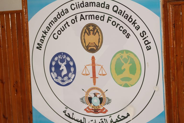 Taliye  Saldhig   oo Musuq loo xiray.