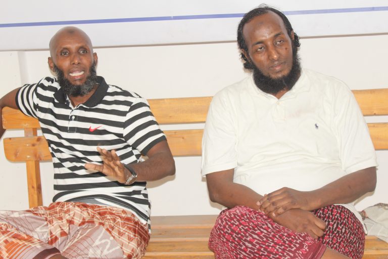 Maxkamadda Ciidamada oo xukun ku riday laba horjooge oo Daacish ah (Dhageyso)