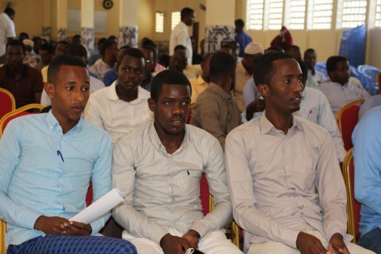 Wasaaradda Waxbarashada XFS oo Macalimiin tababar ugu soo xirtay Muqdisho