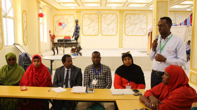 Maamulka Gobolka Banaadir  oo iska wareystay  arrimaha  barakacayaasha