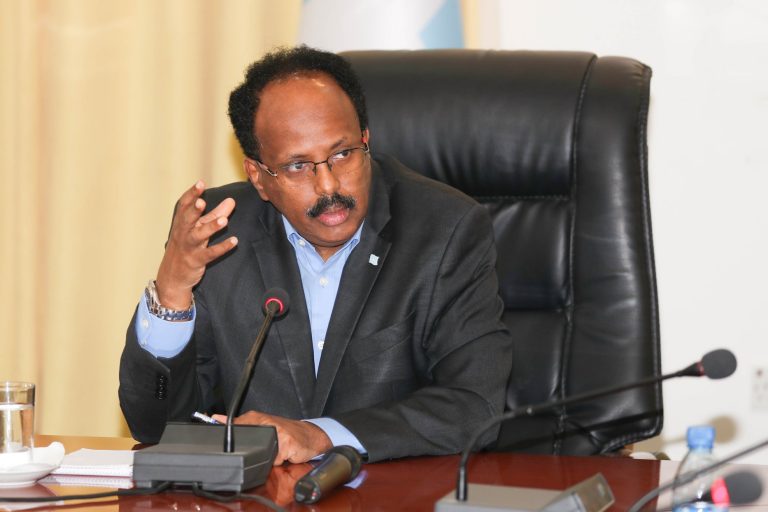 Madaxweyne Farmaajo oo bogaadiyey dadaallada Xukuumadda ee dib u habaynta hannaanka maaliyadda