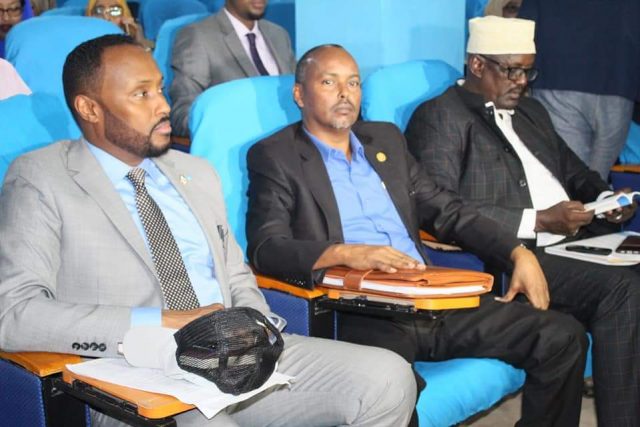 Xildhibaanada Golaha Shacabka oo Kulankii Labaad ka yeelanaya Dooda ku saabsan Amniga