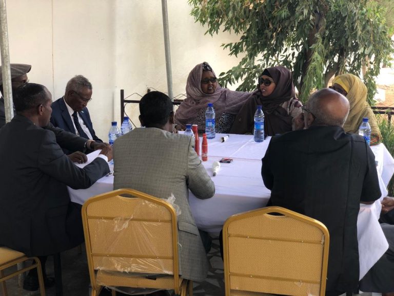 Wafdi ka socda Golaha Aqalka Sare oo gaaray magaalada Garoowe.