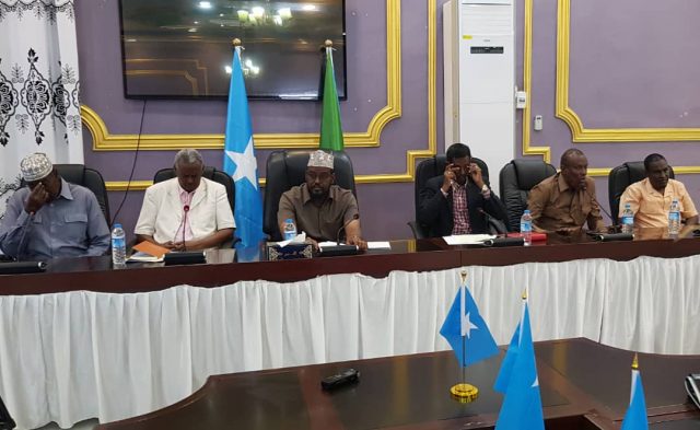 Guddigi  Aqalka sare uu u diray kismaayo oo la  Kulmay Madaxda  Dowlad Gobaleedka Jubbaland