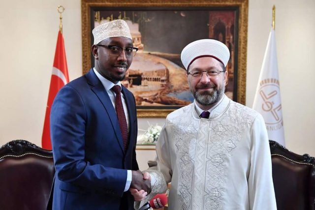Wasiirka Awqaafta iyo Arrimaha Diinta Soomaaliya  oo Kulan la qaatay Madaxa Arrimaha Diinta Dalka Turkiga