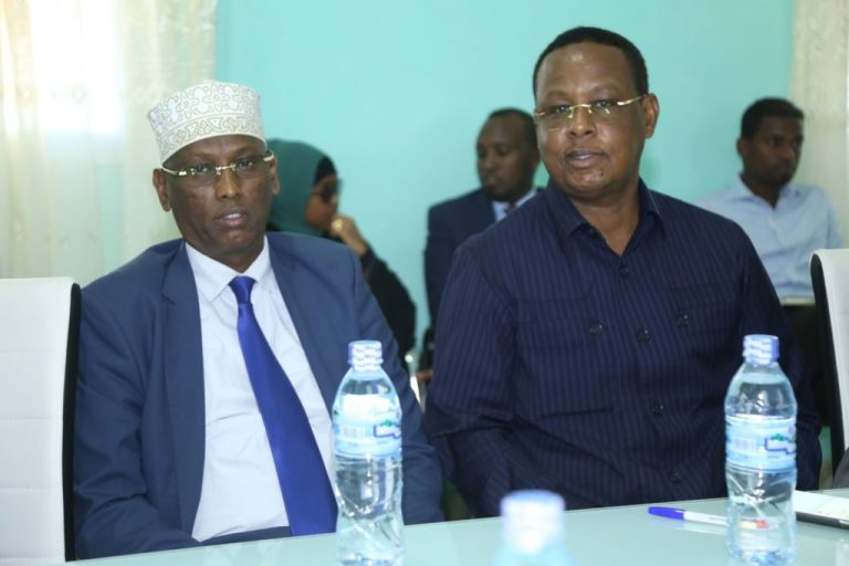 Guddigii Aqalka sare uu udiray Galmudug oo gudoonka golahaas ku wareejiyay Xogtii ay soo uruuriyeen