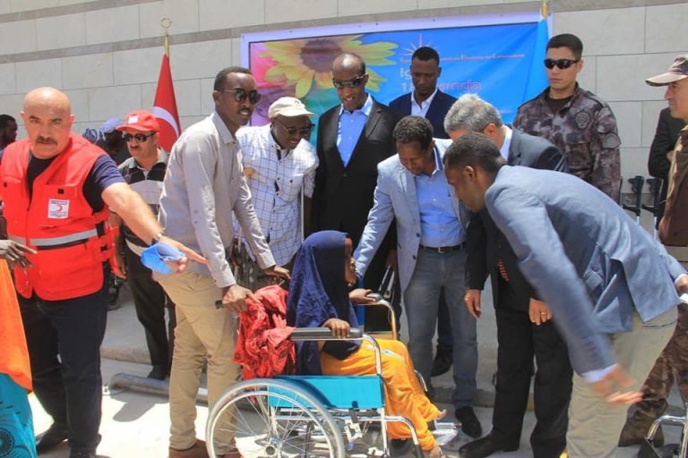 Deeq loo qeybiyay dadka qaba baahiyaha gaarka ah ee ku nool Muqdisho.