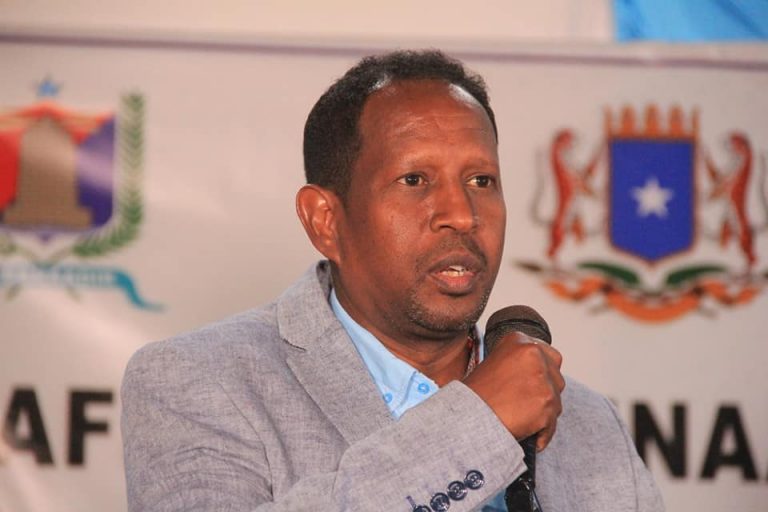 Maamulka Gobalka Banaadir oo amarro ka soo saaray dhismayaasha ku yaallo xeebta