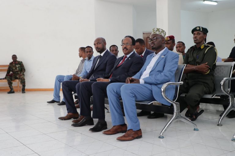 Madaxweyne Farmaajo oo garsooreyaasha ugu baaqay in ay ka qayb qaataan sarreynta caddaaladda