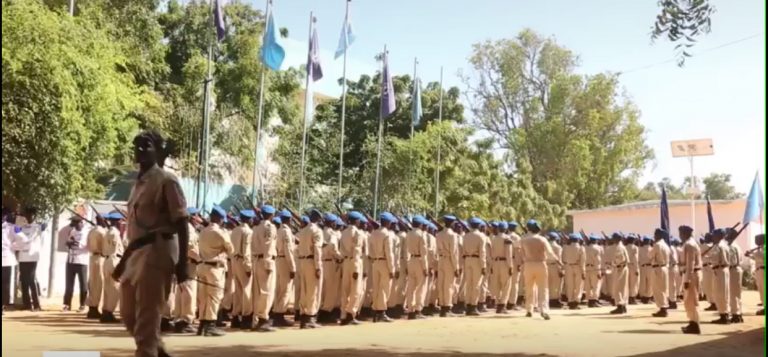 Wasiirka Amniga XFS oo tababar usoo xiray Askar ka tirsan Ciidanka Booliska