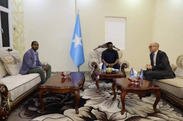 Guddoomiyaha Golaha Shacabka oo la kulmay Safiirka Norwey u fadhiya Soomaaliya