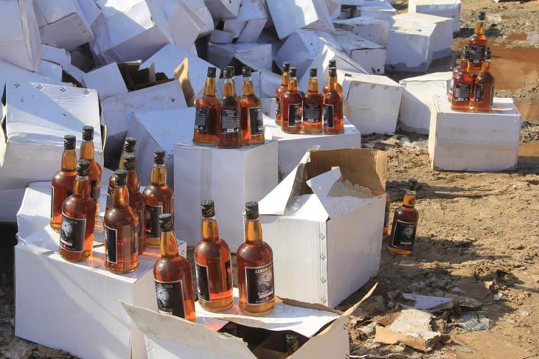 Dekadda magaaladda Muqdisho oo lagu qabtay Kontainer Khamri ah