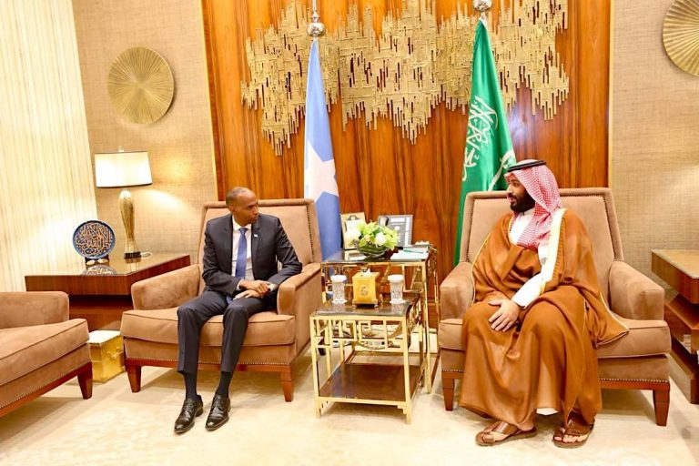 Ra’iisul Wasaaraha Soomaaliya oo la kulmay Dhaxal-sugaha Boqortooyada Sucuudiga