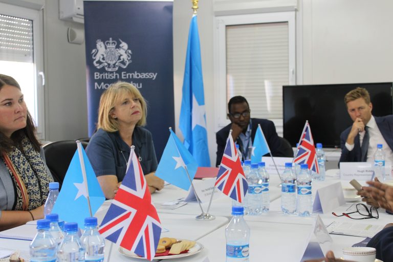 Warsaxaafadeed:- Booqashadii Wasiirka UK ee Arrimaha Afrika ay ku timid Soomaaliya