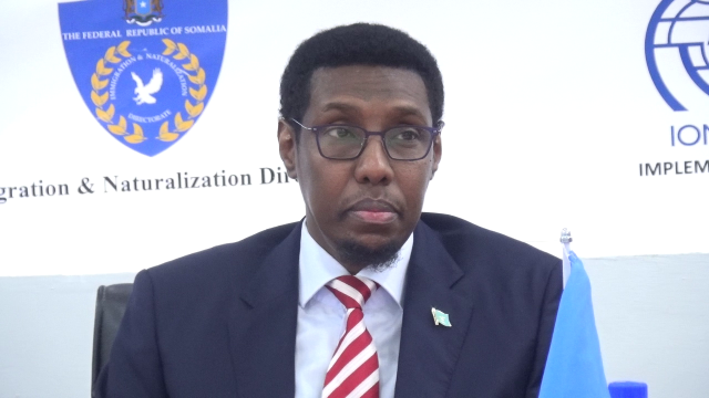 Wasiirka Amniga XFS oo Muqdisho ka furay shir looga hadlayo dardar gelinta howlaha shaqo ee Hay’adda Socdaalka iyo Jinsiyadda