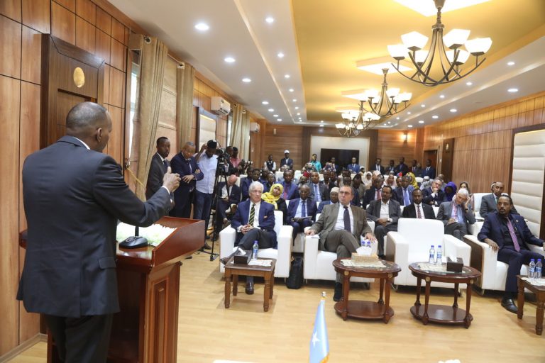 Xukuumadda Soomaaliya iyo Midowga Yurub oo Kala Saxiixday €100 Milyan oo lagu kabayo Miisaaniyadda Dawladda