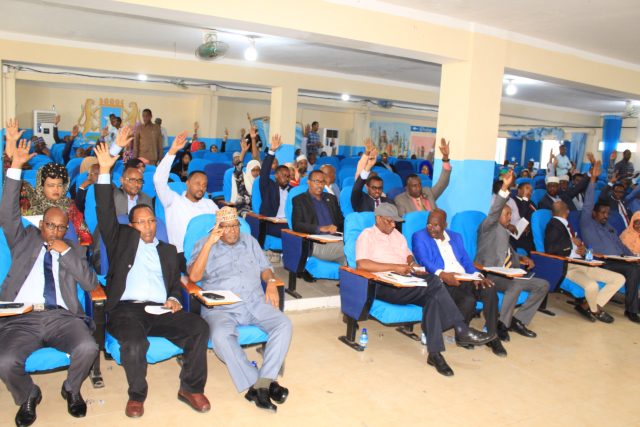 Xildhibaanada Golaha Shacabka oo ansixiyay dib u eegista Miisaaniyadda Dowladda ee 2018-ka