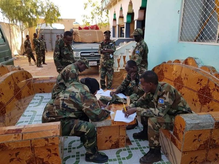 Saraakiisha Ciidanka Xooga Dalka qaybta 21aad oo maanta Cadaado u fadhiistay Imtixaan aqoon guud ah